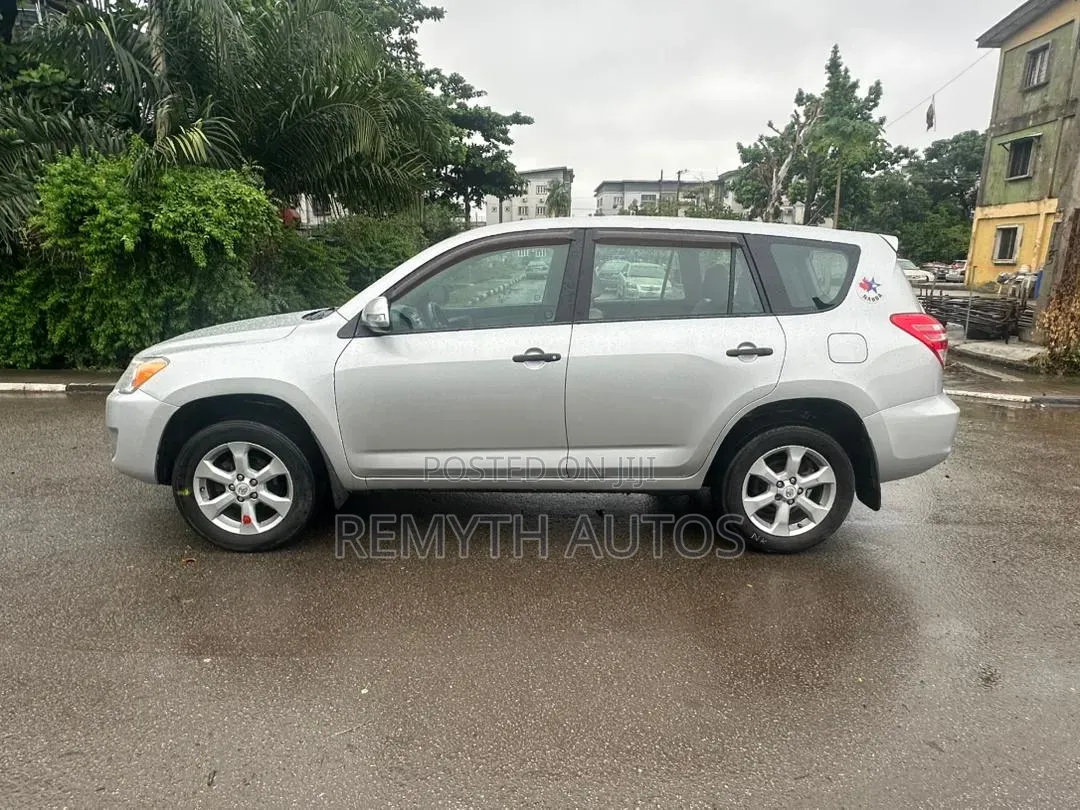 Toyota RAV4 2012 Silver