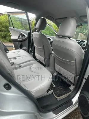 Toyota RAV4 2012 Silver