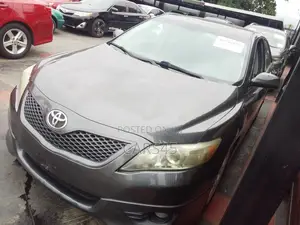 Toyota Camry 2011 Silver