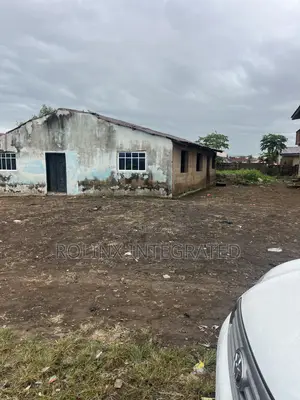 Demolish-Able Structure on a 545sqm of Land