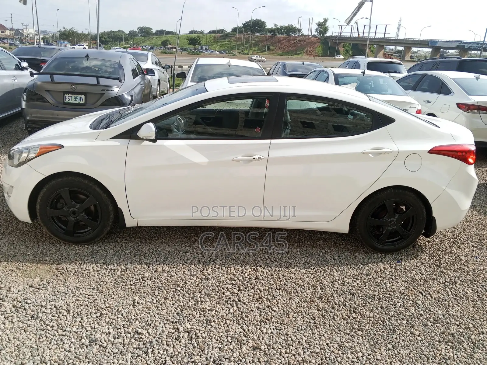 Hyundai Elantra 2013 White