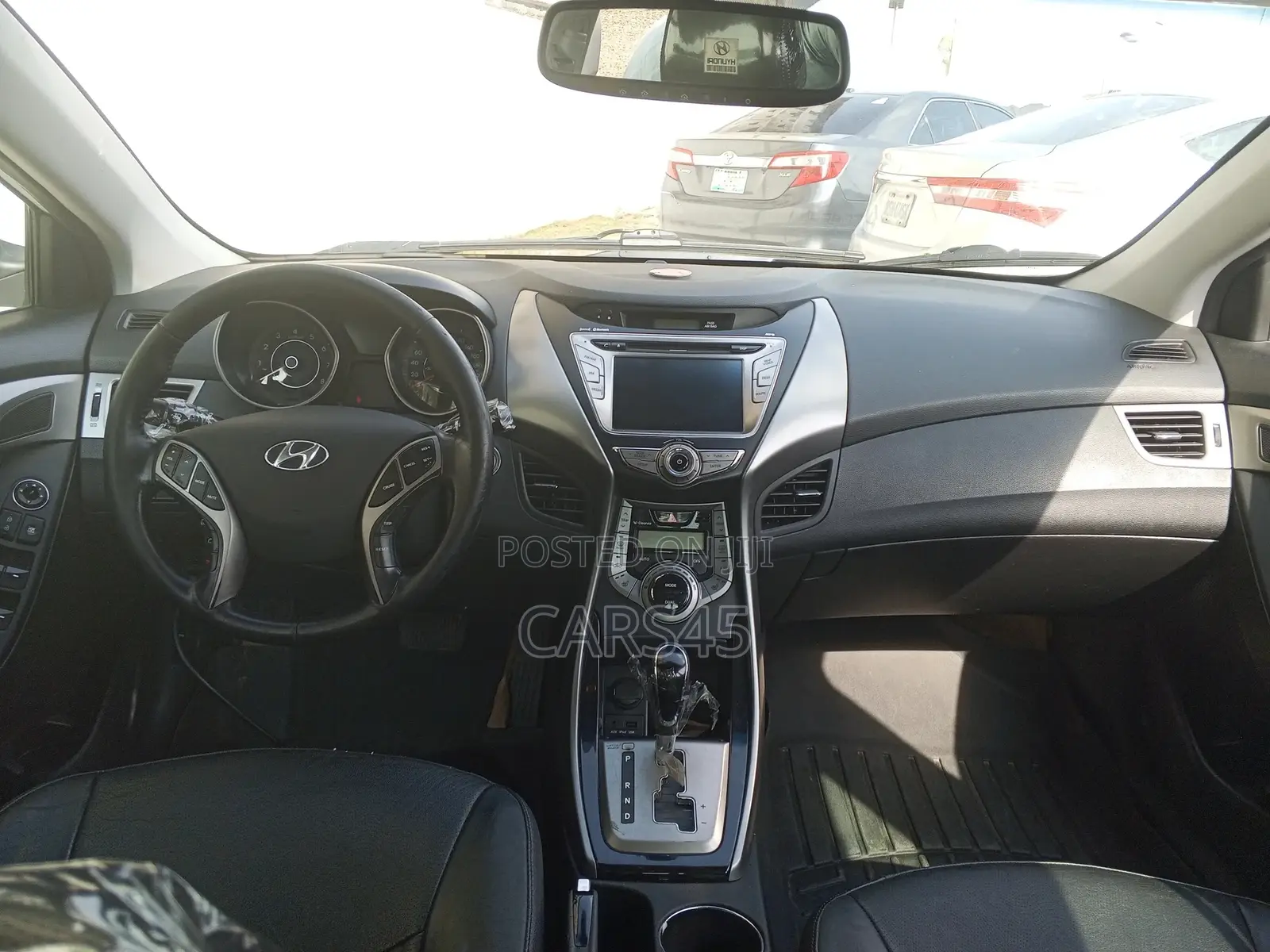Hyundai Elantra 2013 White