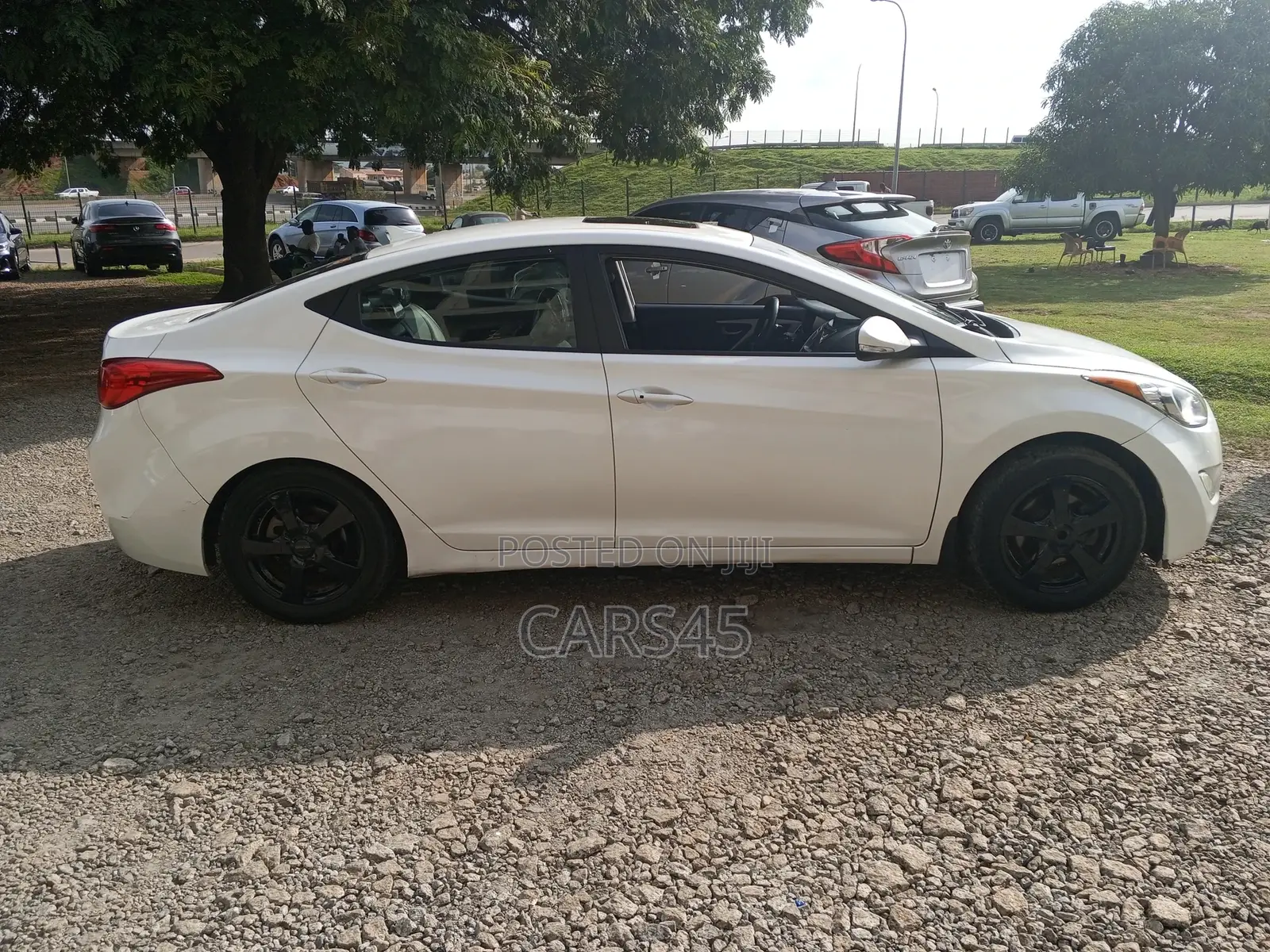 Hyundai Elantra 2013 White