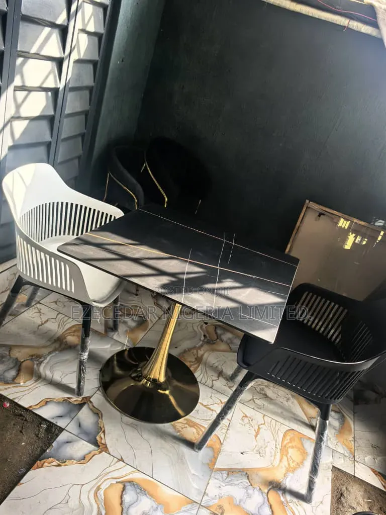 Dinning Set With 4 Chairs
