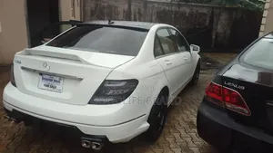 Mercedes-Benz C300 Sport Sedan AWD (3.0L 6cyl 7A) 2009 Off white