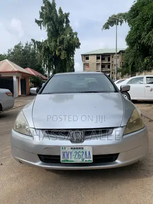 Honda Accord 2005 Silver