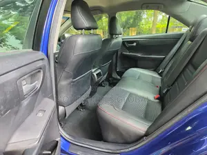 Toyota Camry SE 4dr Sedan (2.5L 4cyl 6A) 2015 Blue