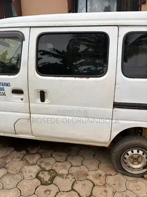Suzuki Every 2001 White