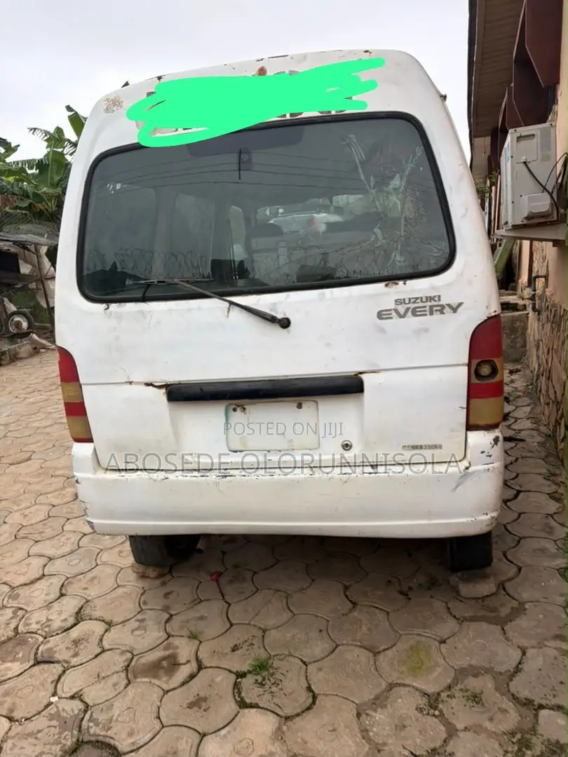 Suzuki Every 2001 White