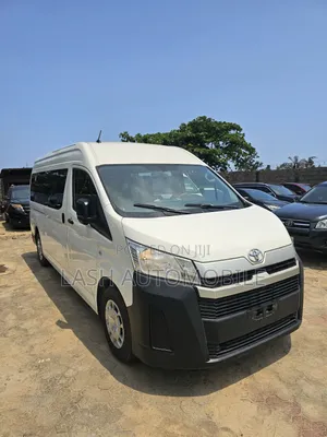 Toyota HiAce 2020 White