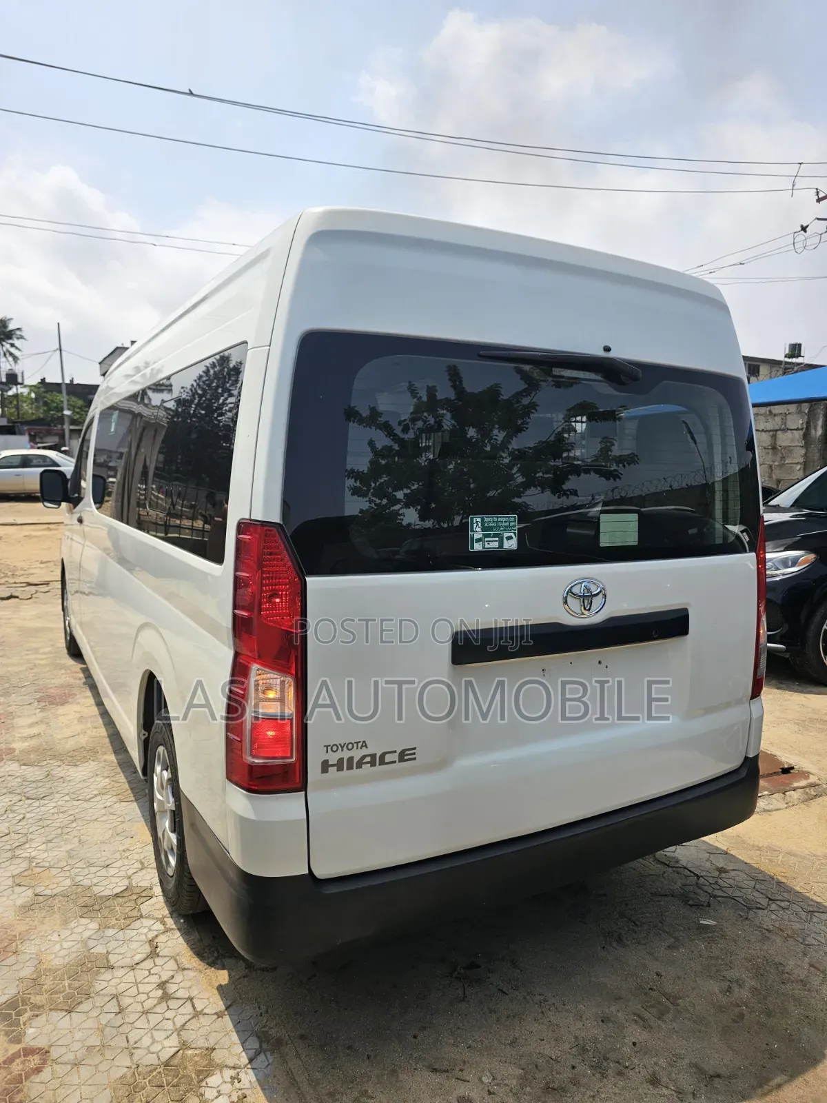 Toyota HiAce 2020 White