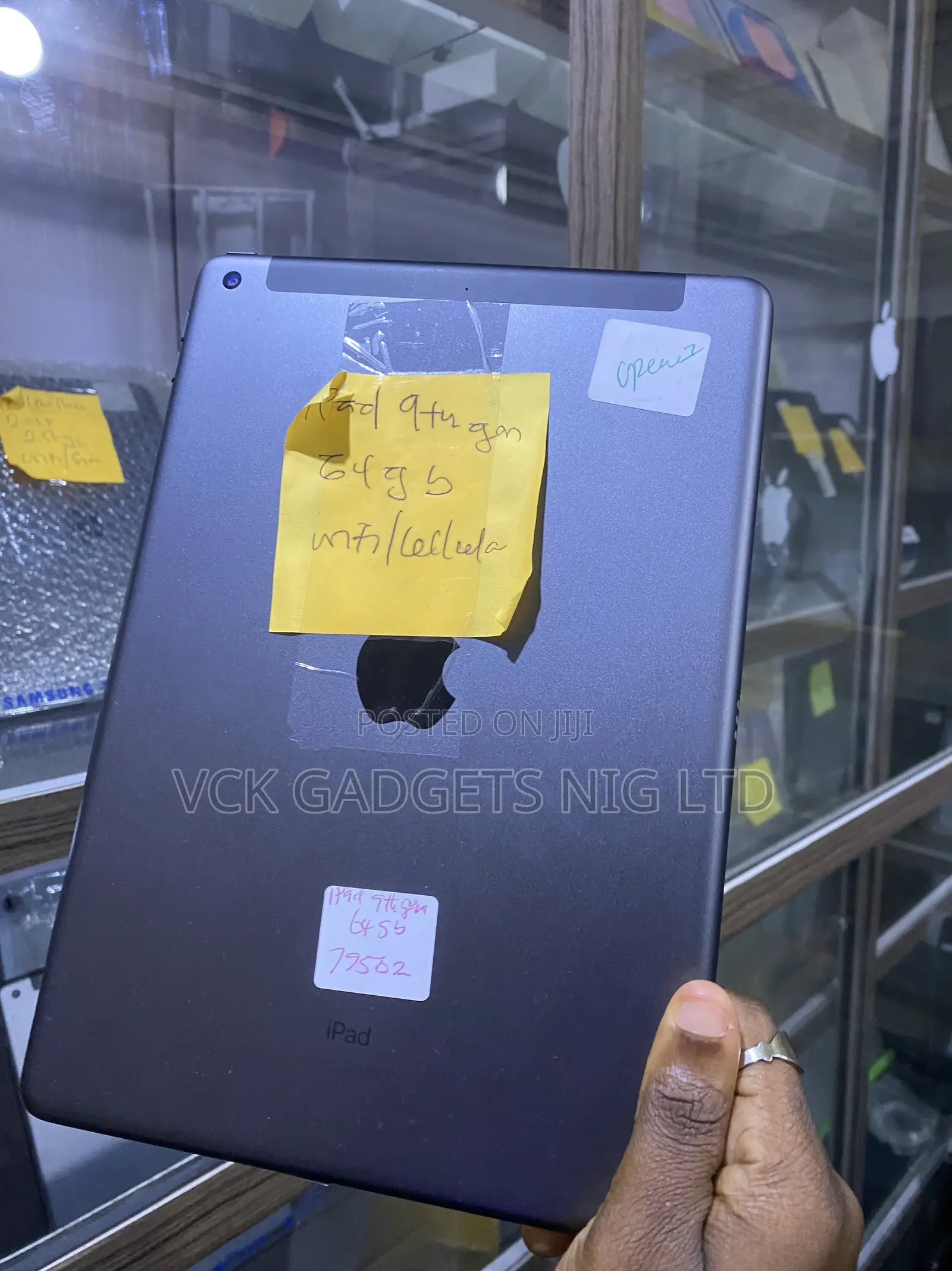 Apple iPad 10.2 (2021) 64 GB Gray