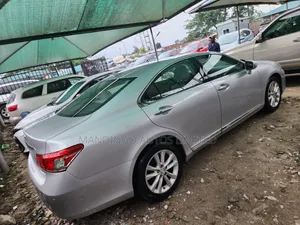 Lexus ES 2012 Silver