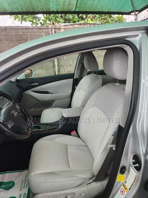 Lexus ES 2012 Silver