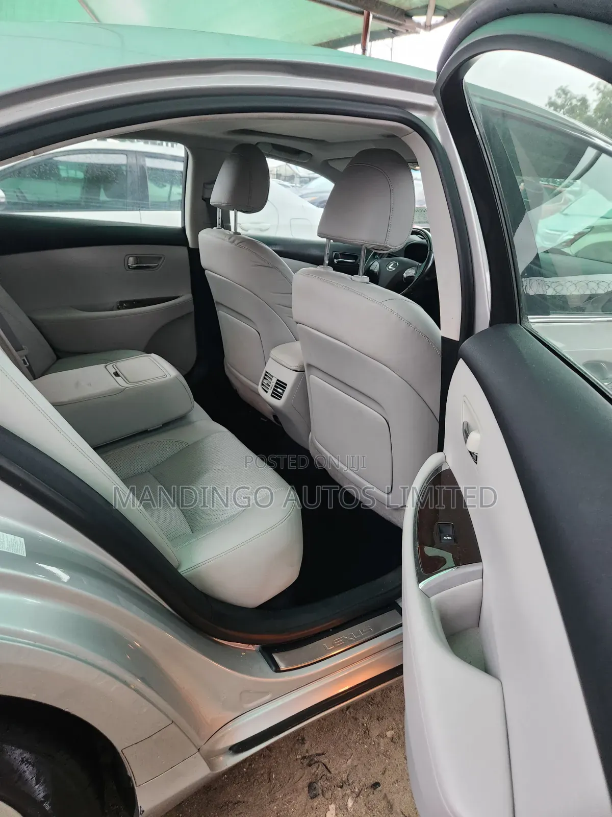 Lexus ES 2012 Silver