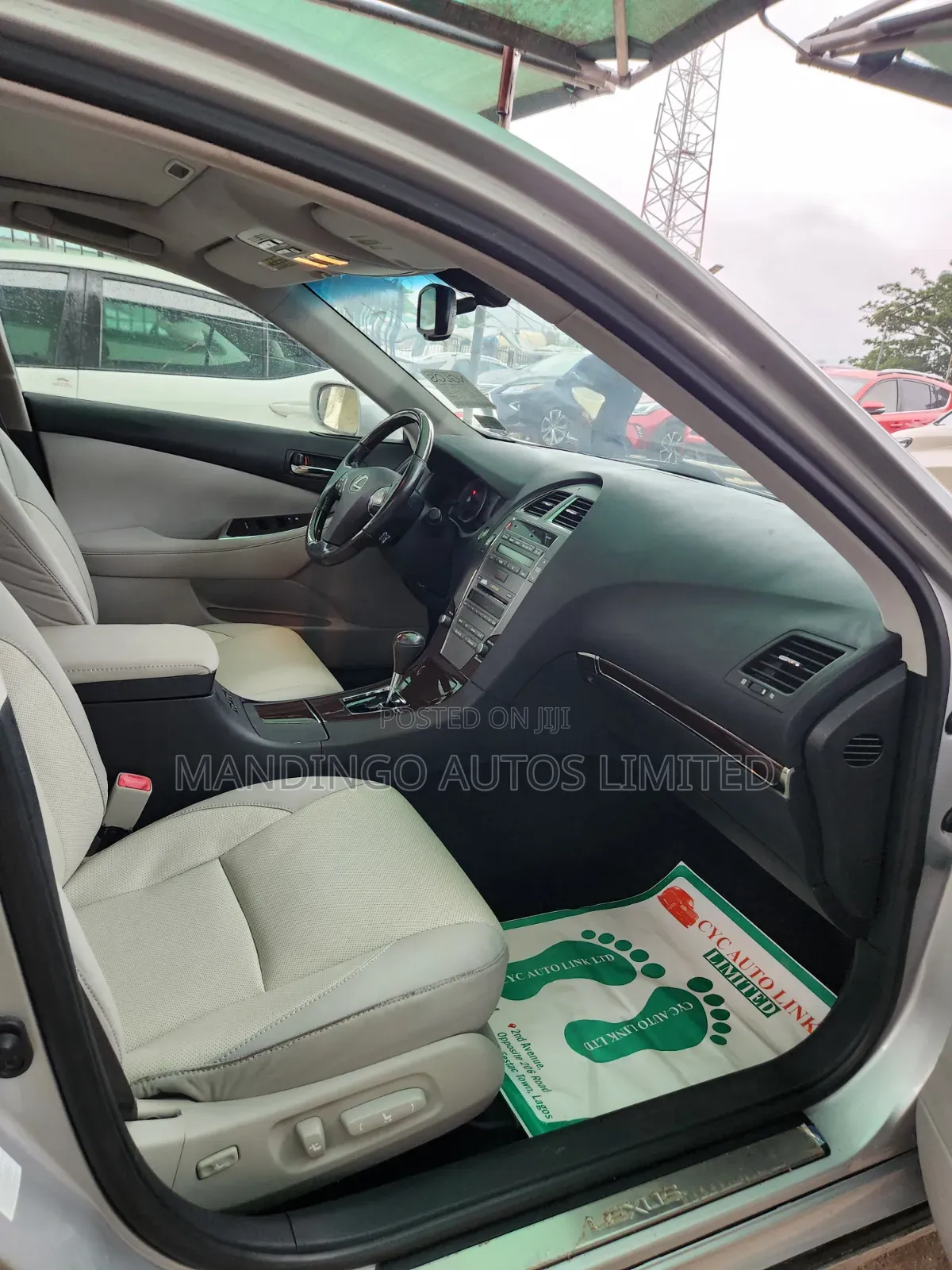 Lexus ES 2012 Silver