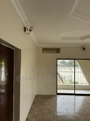 5bdrm Bungalow in Malami Estate/Unique for rent