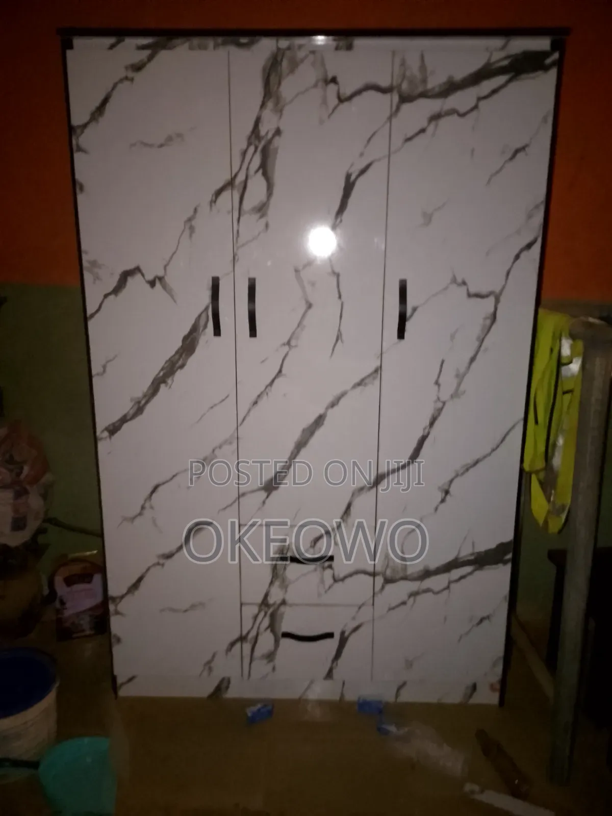 Wardrobe 4ft by 76 Inches