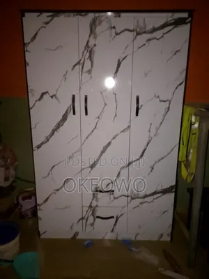 Wardrobe 4ft by 76 Inches