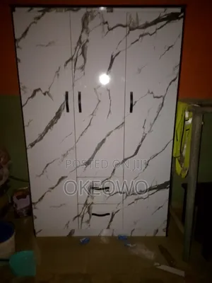 Wardrobe 4ft by 76 Inches