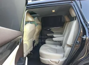 Toyota Highlander Limited 2022 Black