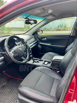 Toyota Camry SE 4dr Sedan (2.5L 4cyl 6A) 2016 Red