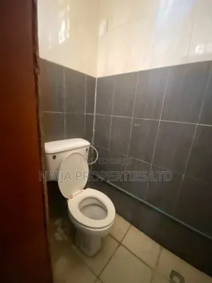3bdrm Duplex in Off Ladipo Omotosho, Lekki Phase 1 for rent