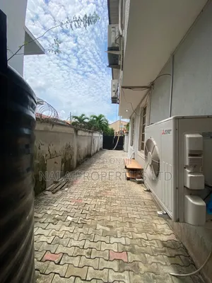 3bdrm Duplex in Off Ladipo Omotosho, Lekki Phase 1 for rent