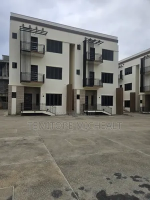 4bdrm Townhouse / Terrace in Kado By Round About for rent