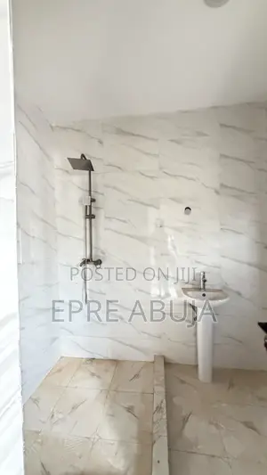 4bdrm Townhouse / Terrace in Gaduwa for rent