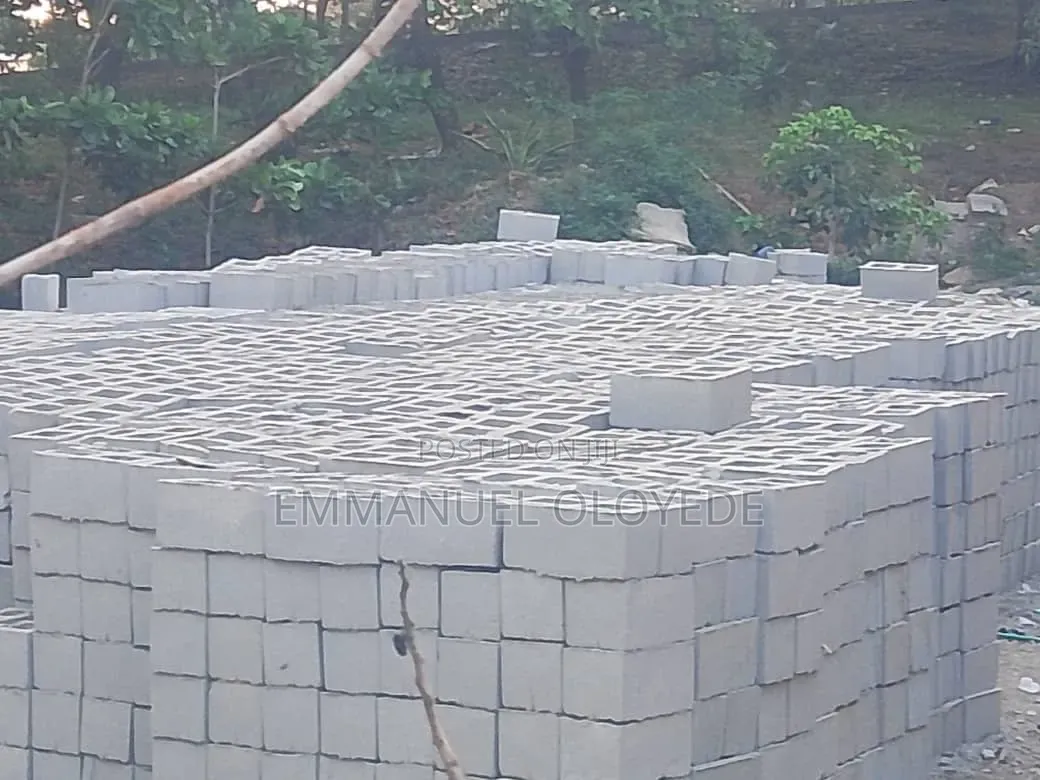 Stone+dist Building Blocks 9"", 6"" and 4"
