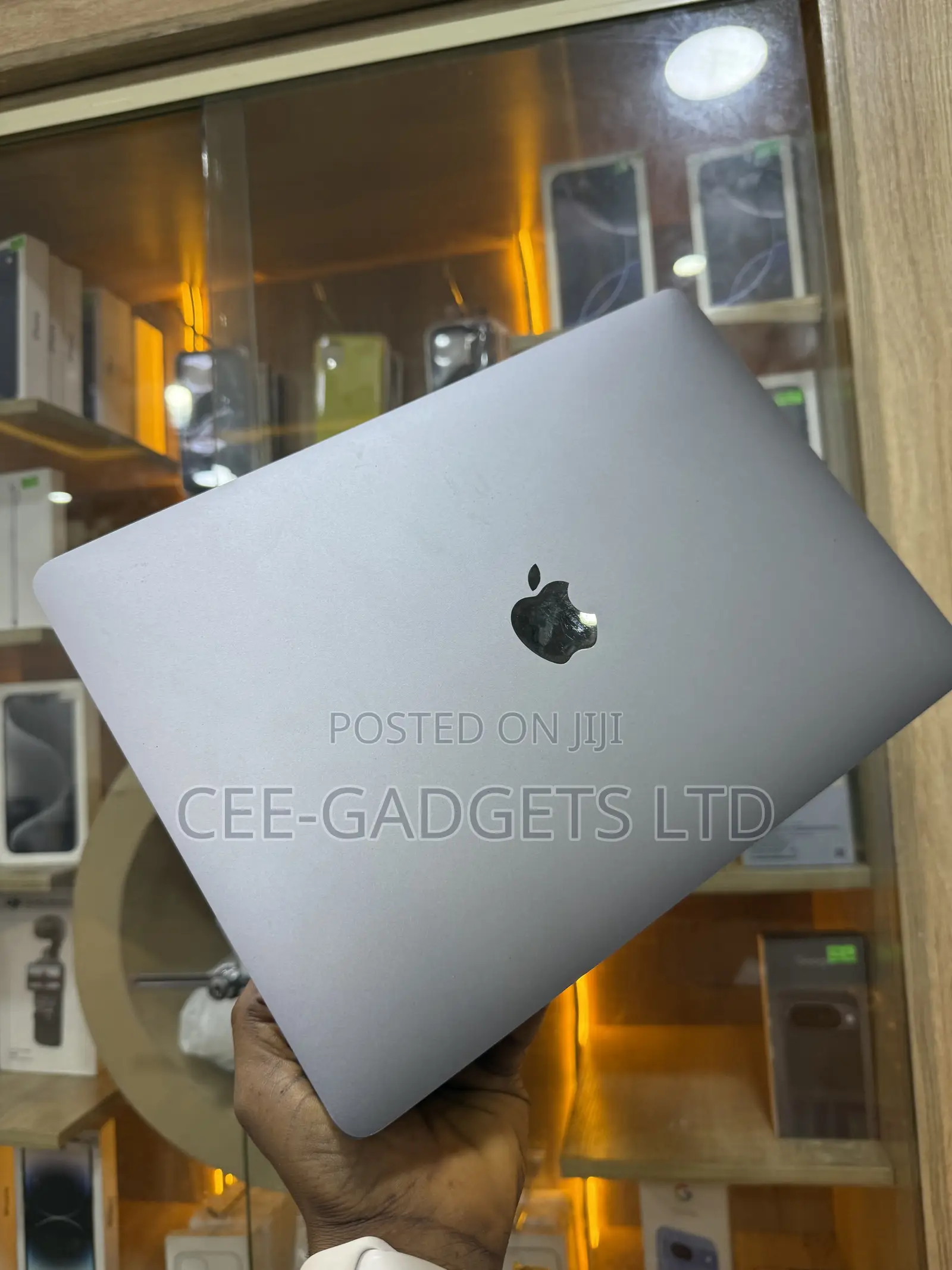 Laptop Apple MacBook Pro 2020 8GB Apple M1 SSD 512GB