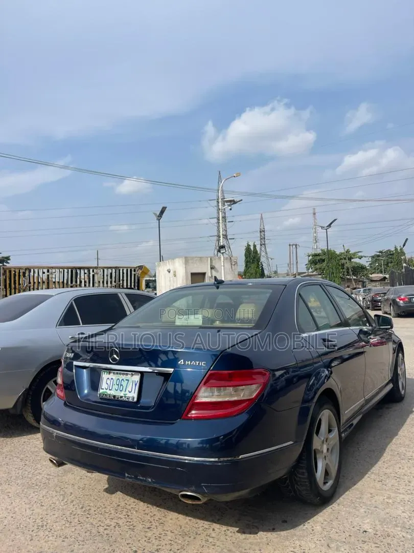 Mercedes-Benz C300 2008 Blue