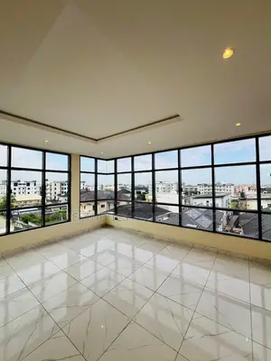 2bdrm Block of Flats in Ikate for sale