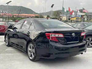 Toyota Camry SE 4dr Sedan (2.5L 4cyl 6A) 2013 Black