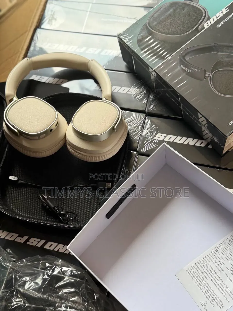 969 BOSE QUIETCOMFORT Headphone