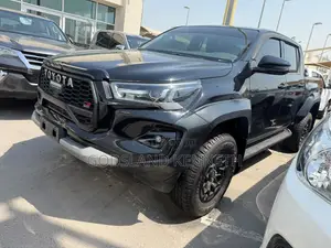 Toyota Hilux 2024 Black