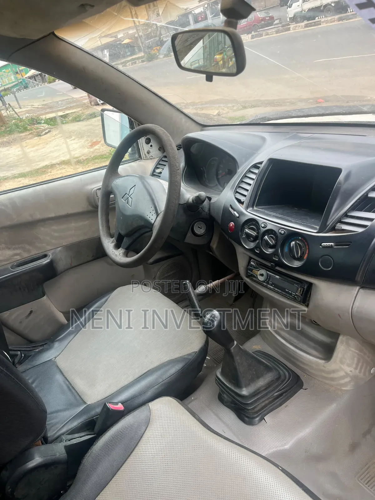 Mitsubishi L200 2012 White