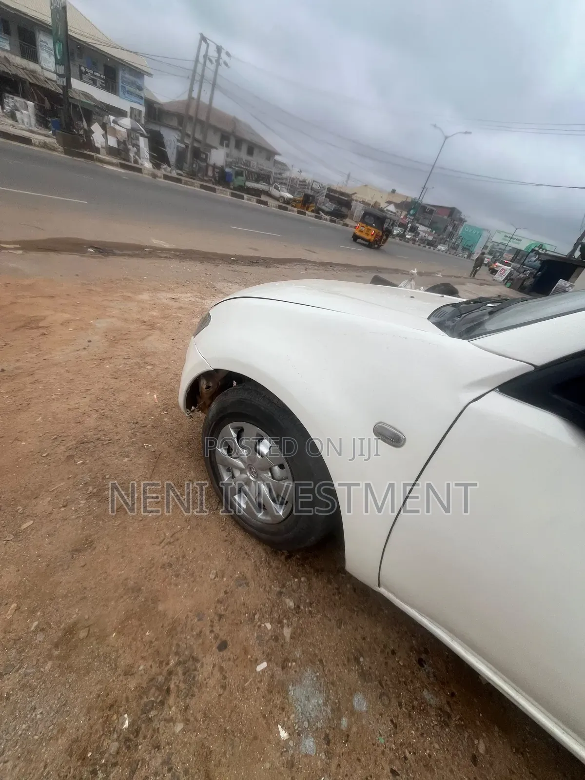Mitsubishi L200 2012 White