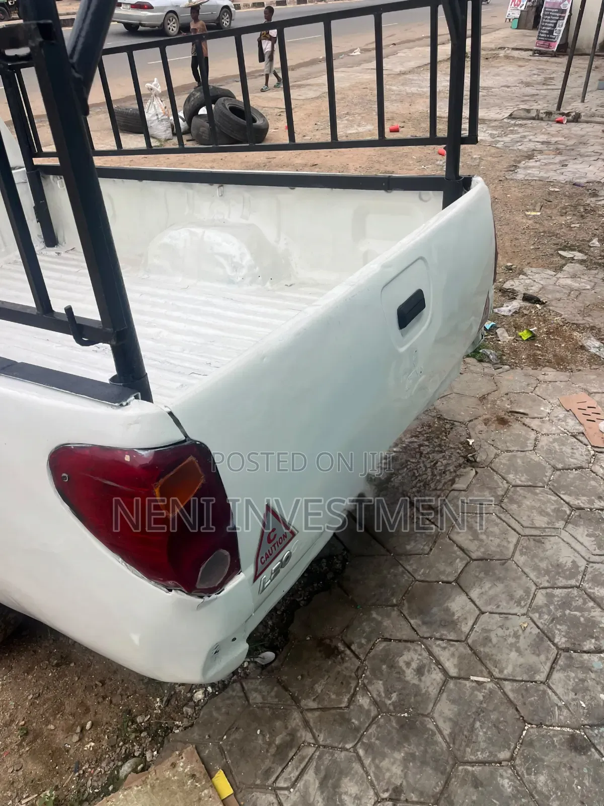 Mitsubishi L200 2012 White