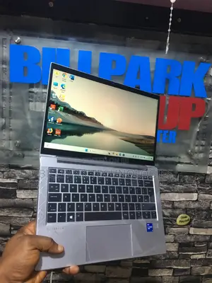 Laptop HP EliteBook 830 G8 16GB Intel Core i7 SSD 512GB