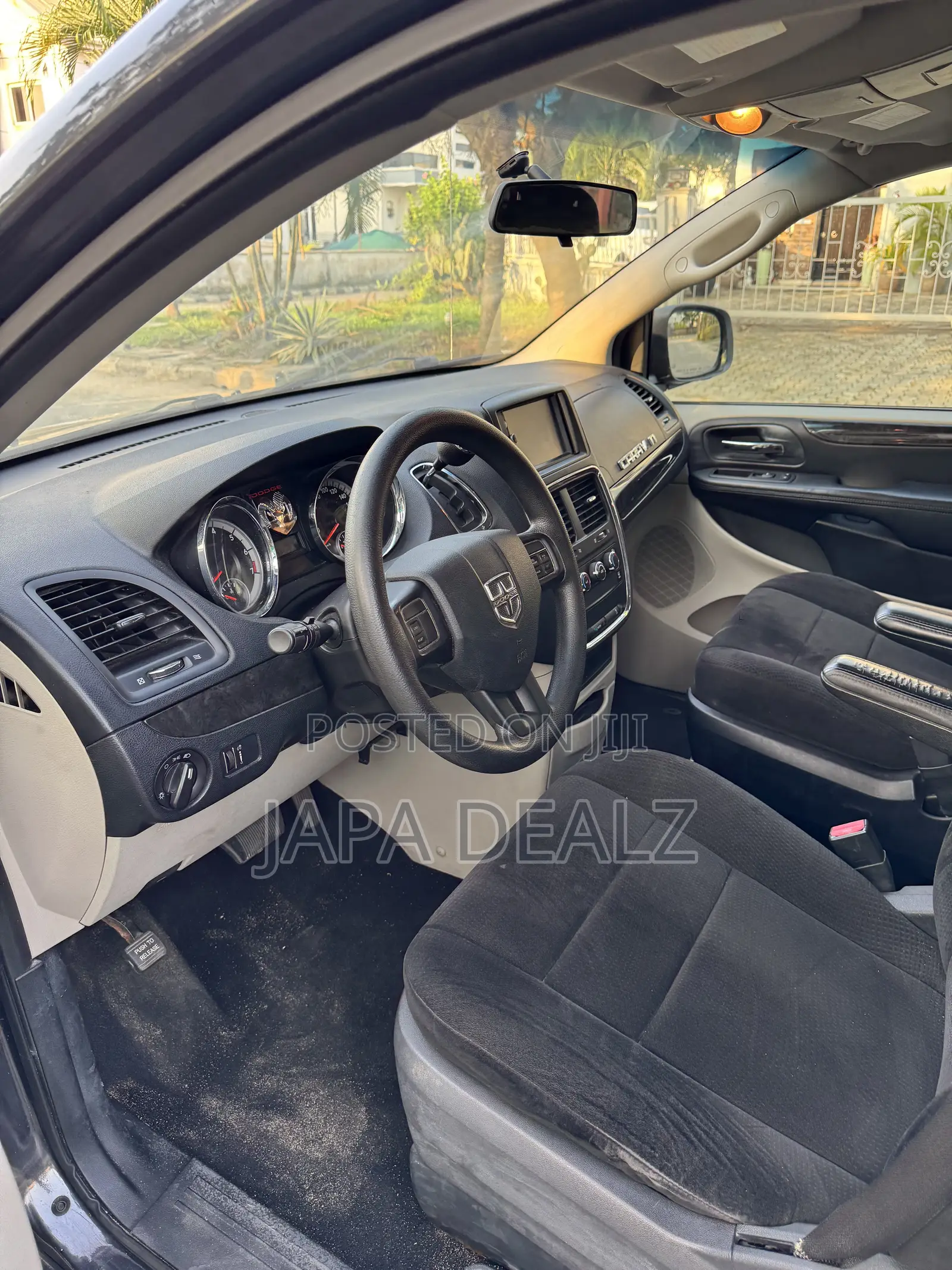 Dodge Caravan 2012 Gray