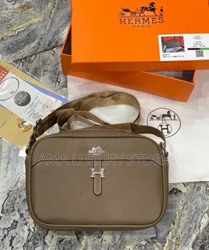 Hermes Luxury Crossbody Side Bag – Stylish, Durable Trendy Design