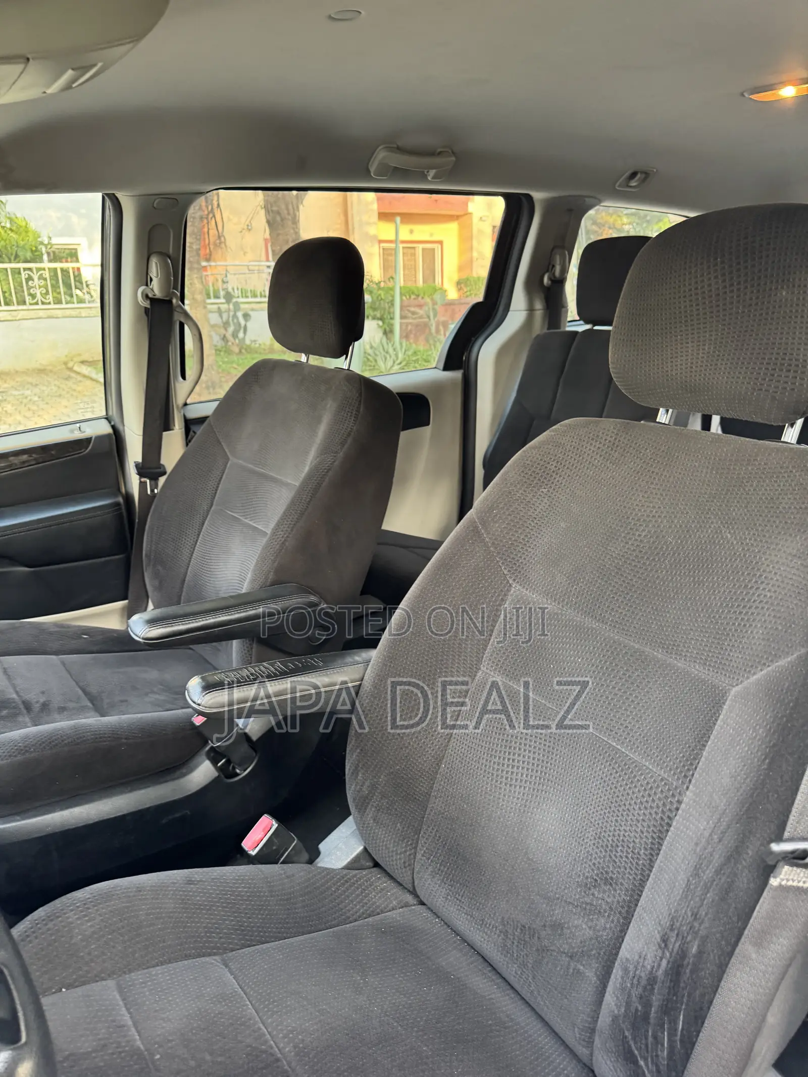 Dodge Caravan 2012 Gray