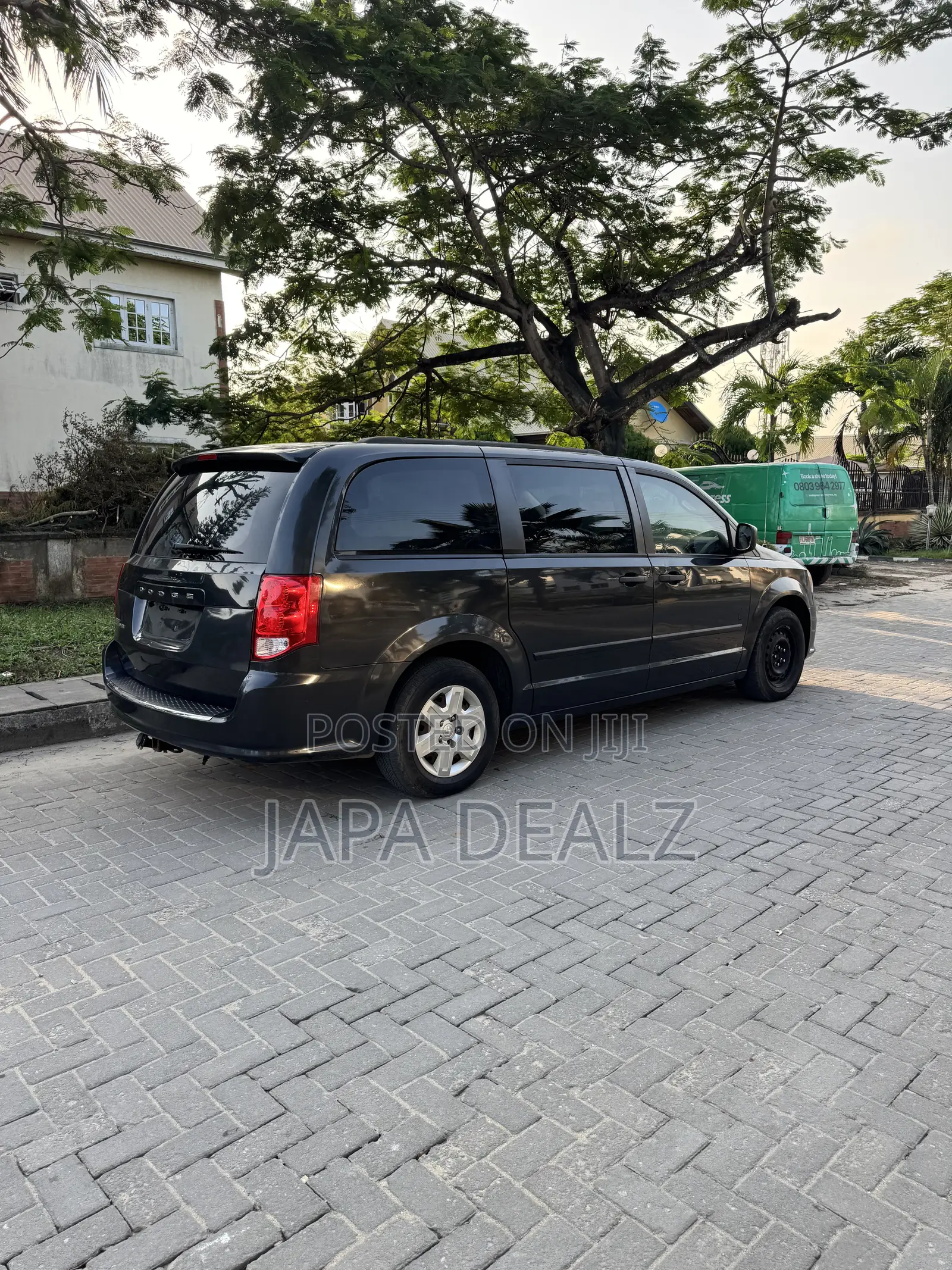 Dodge Caravan 2012 Gray