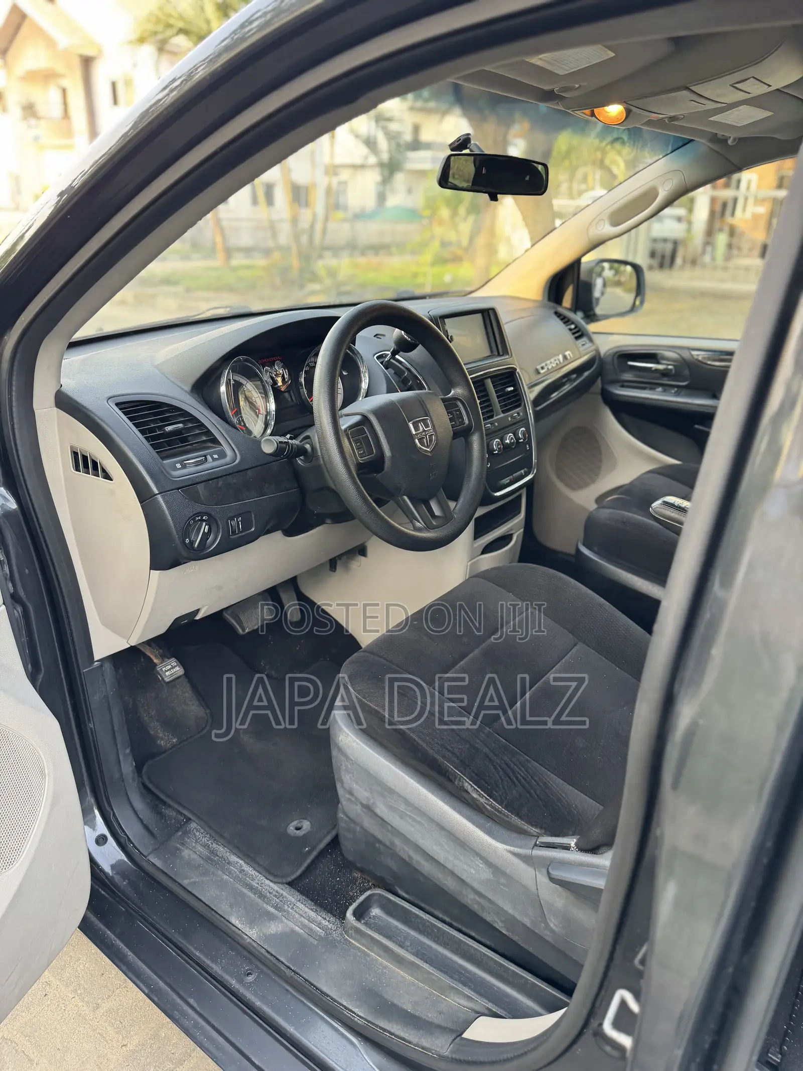 Dodge Caravan 2012 Gray