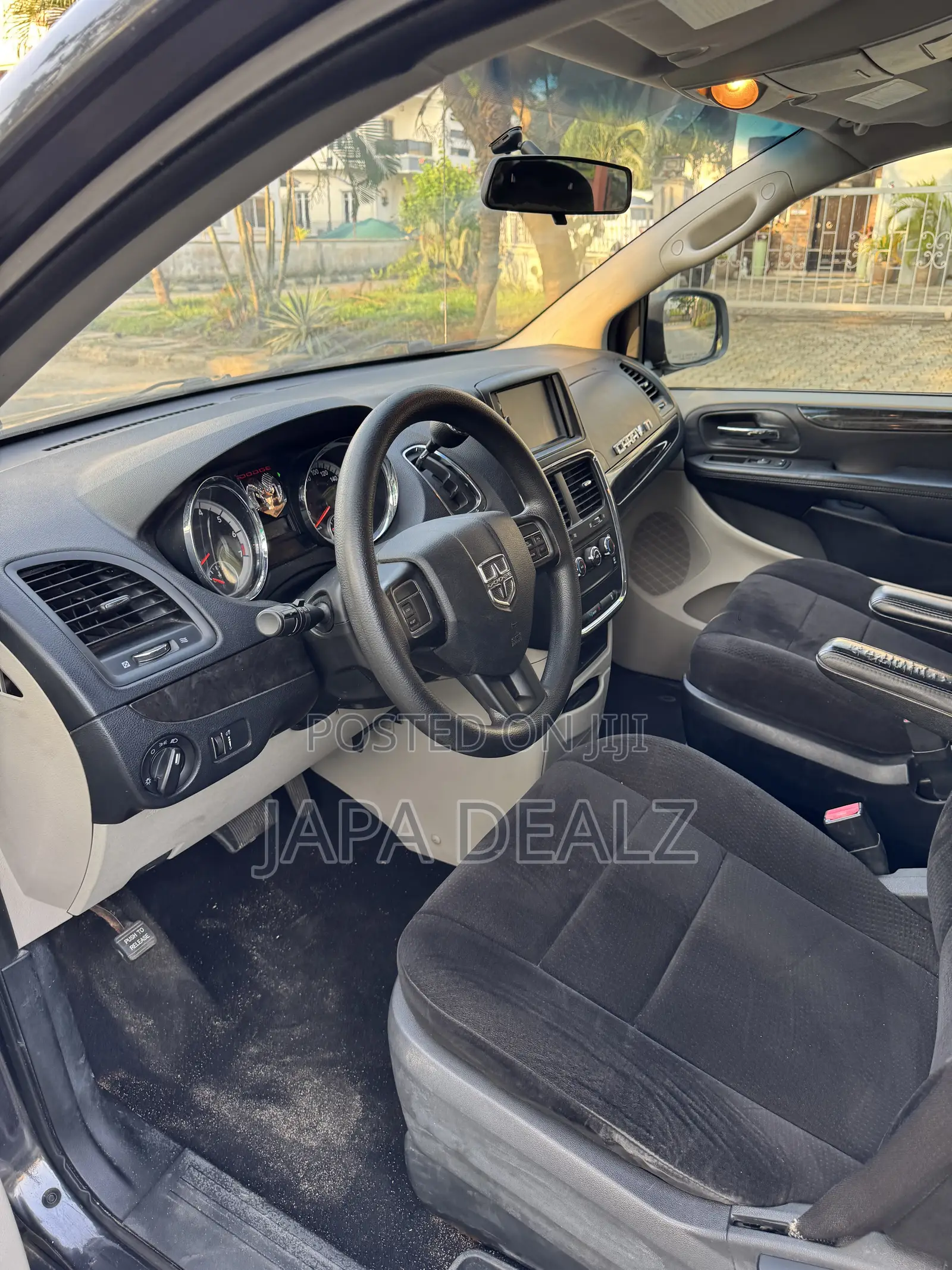 Dodge Caravan 2012 Gray