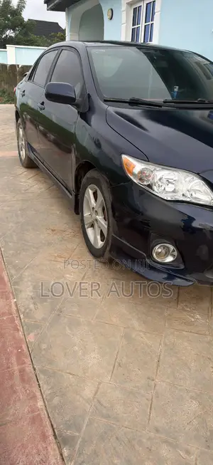 Toyota Corolla 2012 Blue