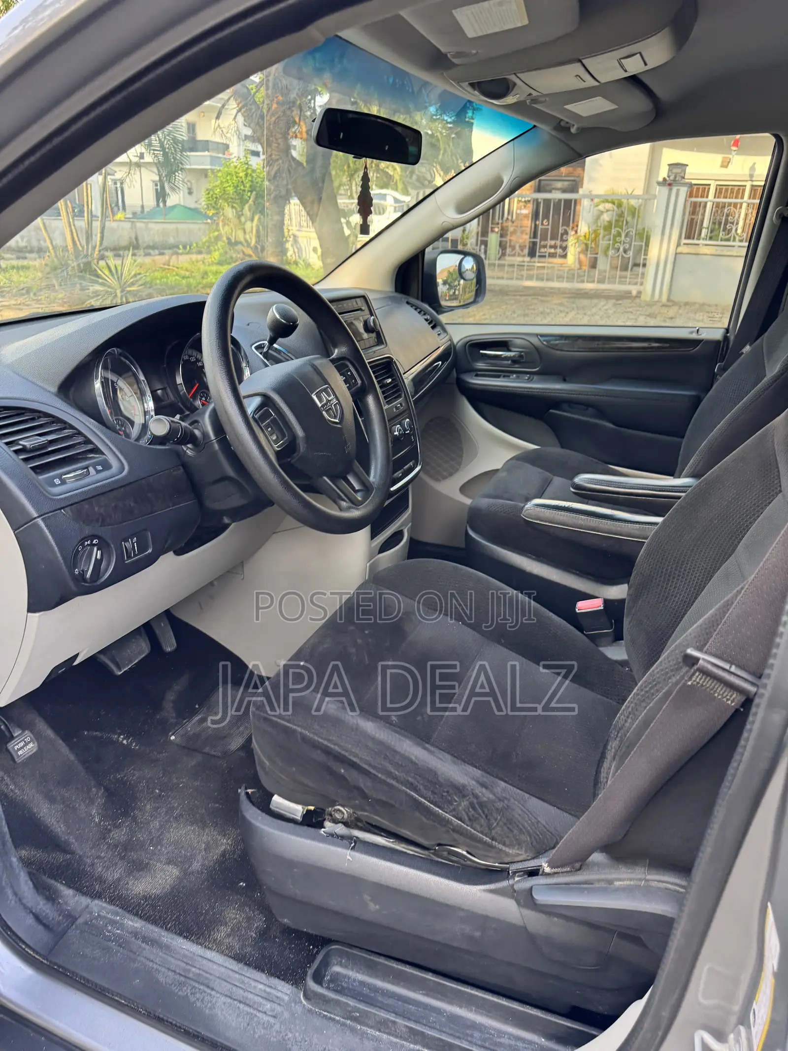 Dodge Caravan 2016 Silver