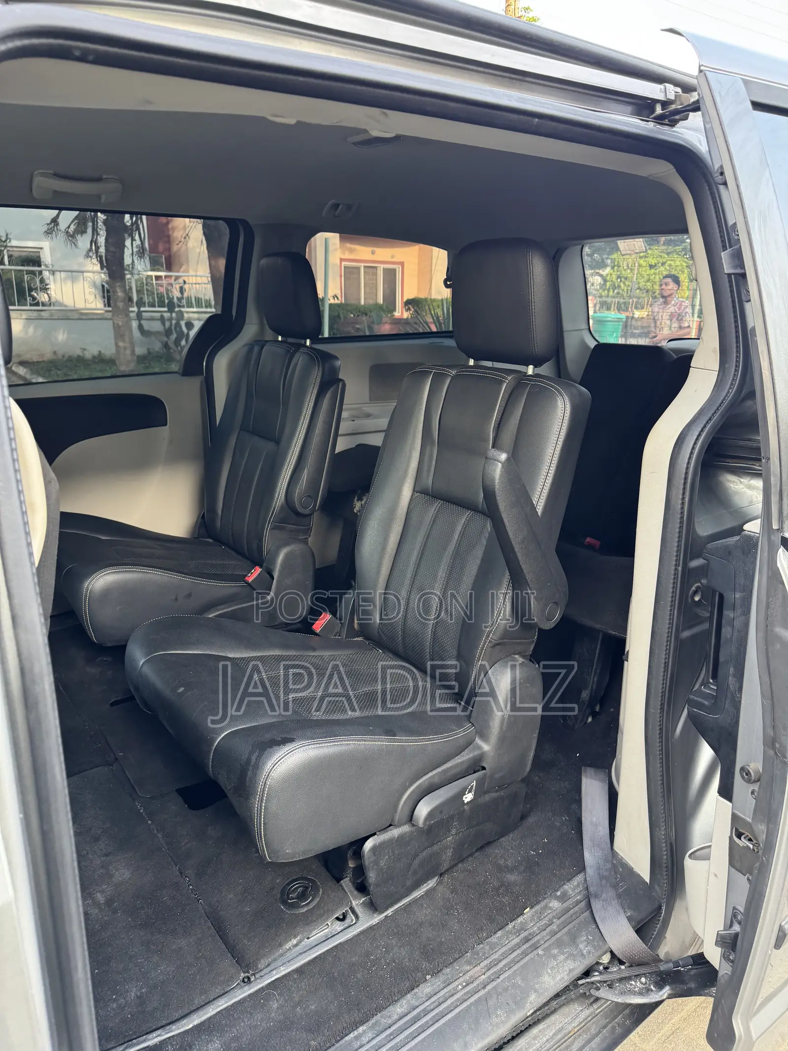 Dodge Caravan 2016 Silver
